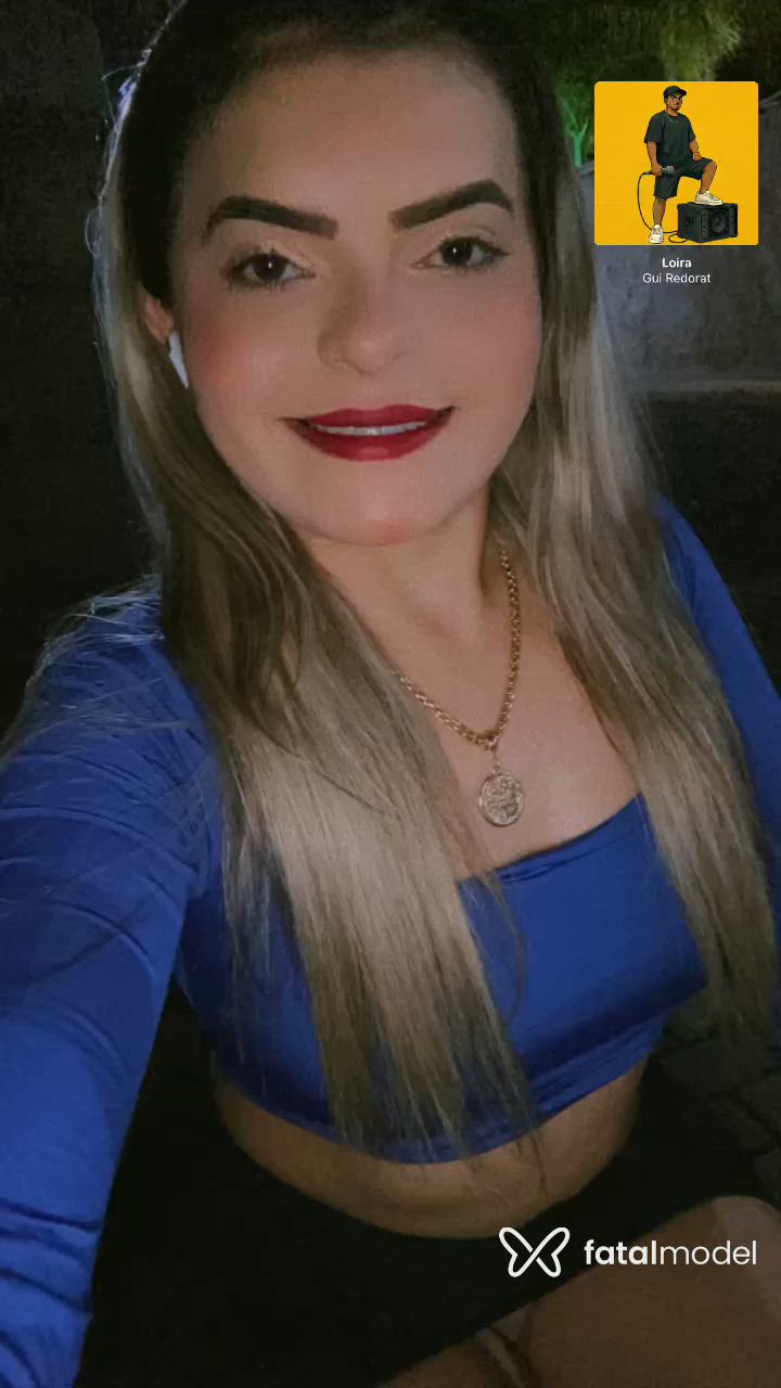 Acompanhante mulher loira (o) de olhos castanhos - Bruna Kelly