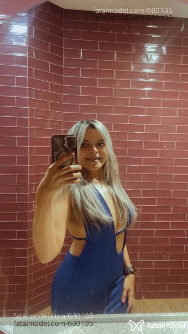 Acompanhante mulher loira (o) de olhos castanhos em Londrina - Bruna Kelly