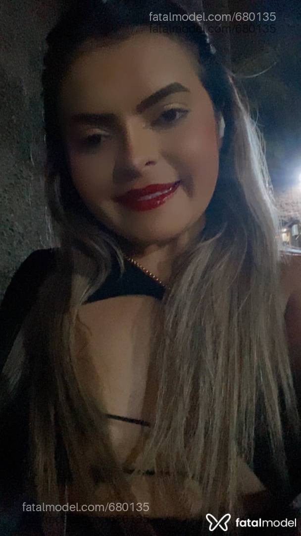 Acompanhante mulher loira (o) de olhos castanhos - Bruna Kelly