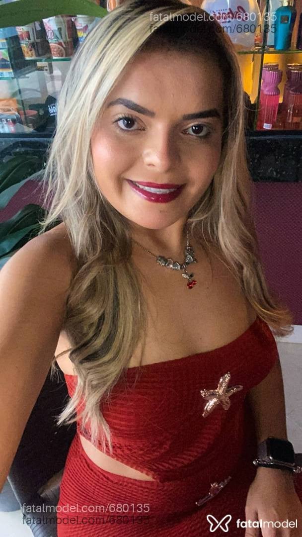 Acompanhante mulher loira (o) de olhos castanhos em Londrina - Bruna Kelly