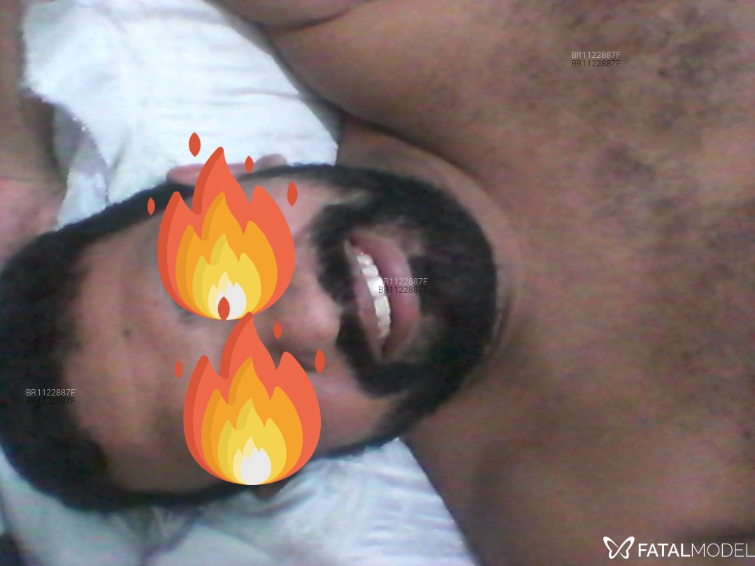 Acompanhante homem morena (o) de olhos castanhos em Canoas - Latino