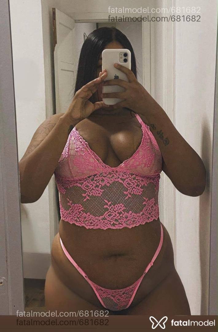 Acompanhante mulher morena (o) de olhos castanhos em Nova Friburgo - Lara Matos