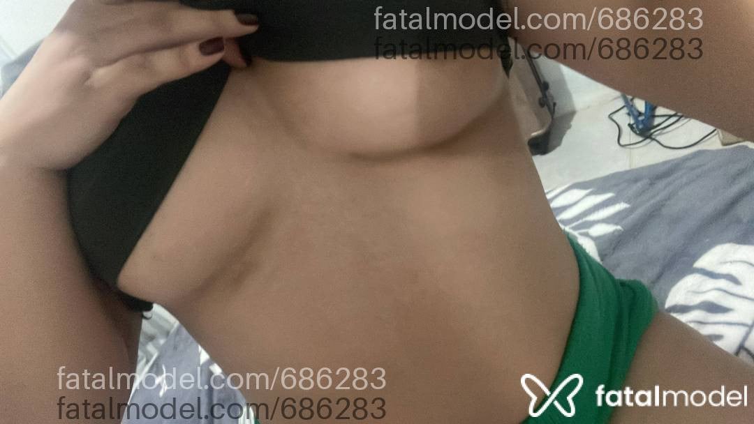 Acompanhante mulher com cabelo castanho de olhos castanhos em Araranguá - Bianca