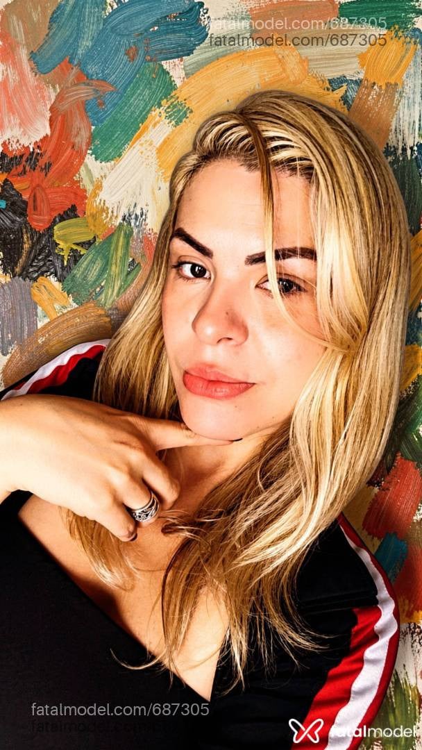 Acompanhante mulher loira (o) de olhos castanhos em Florianópolis - Juju Porsche