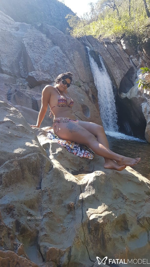 Acompanhante mulher trans morena (o) de olhos castanhos em Uberaba - Natasha