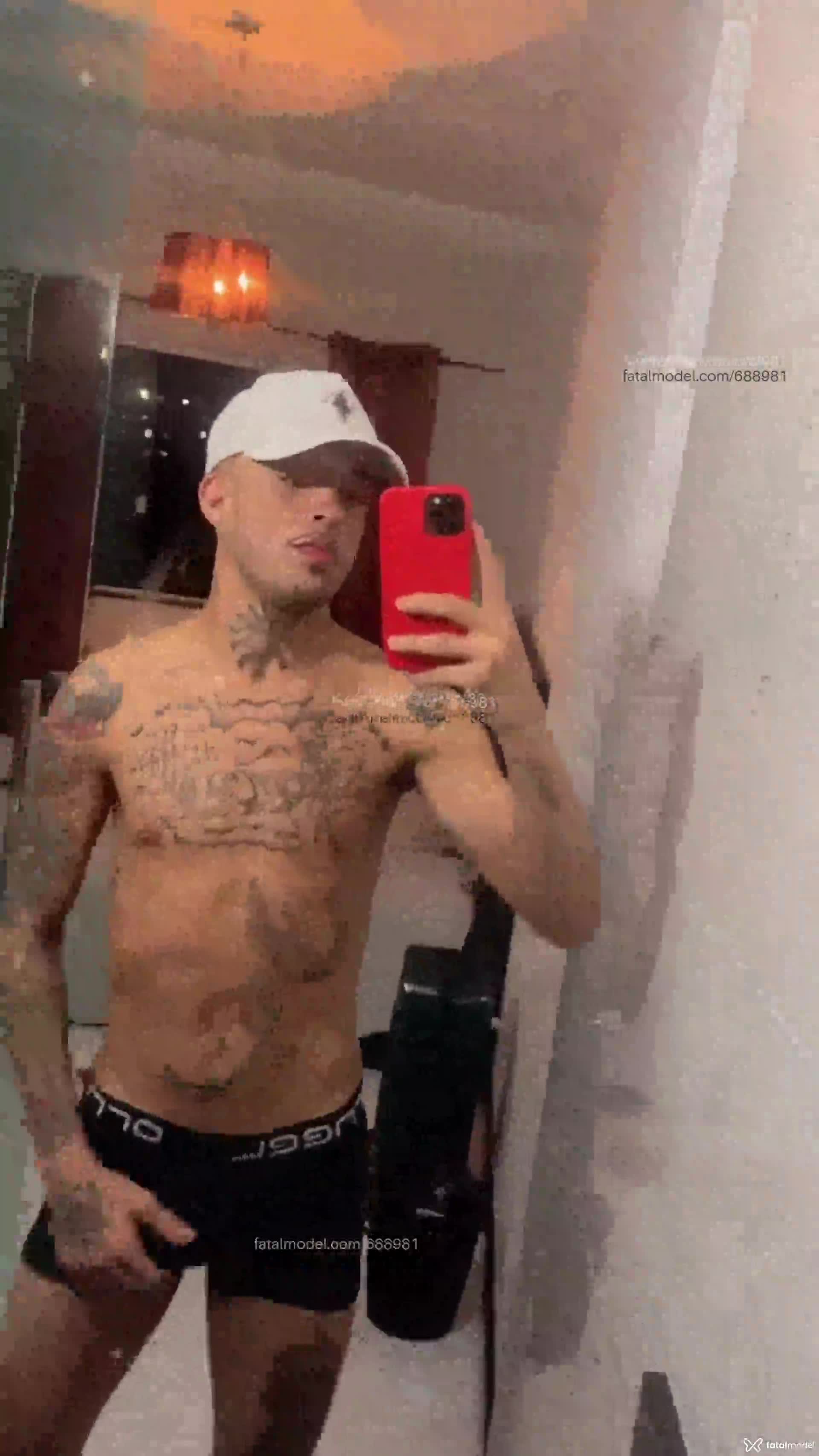 Acompanhante homem com cabelo castanho de olhos castanhos em Ipatinga - Mendes