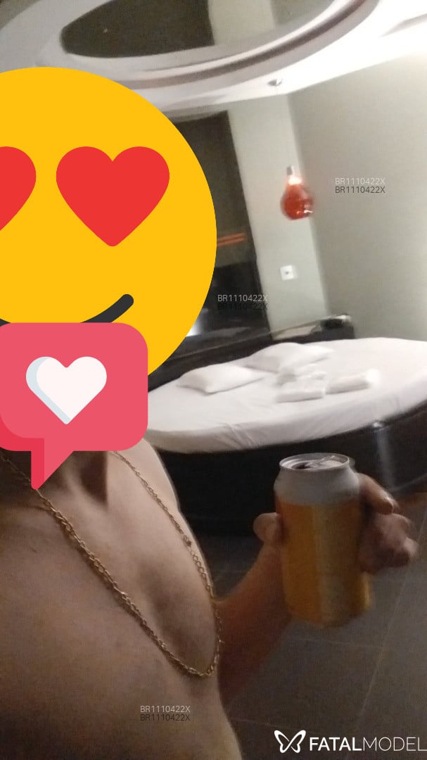 Acompanhante homem morena (o) de olhos verdes em São José dos Campos - Somente mulheres