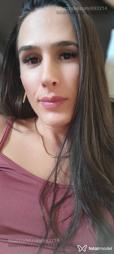 Acompanhante mulher trans com cabelo castanho de olhos castanhos em Uberlândia - Laysaminelly