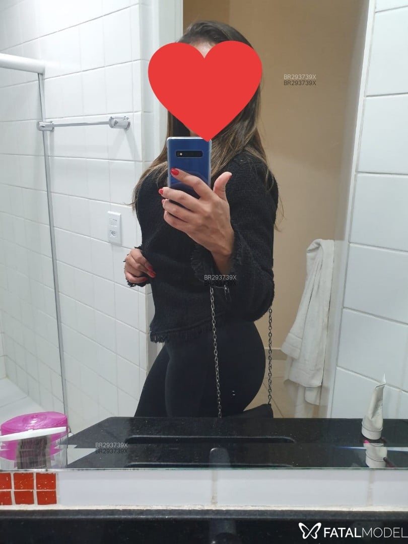 Acompanhante mulher com cabelo castanho de olhos castanhos em Ipatinga - Luiza Lopez