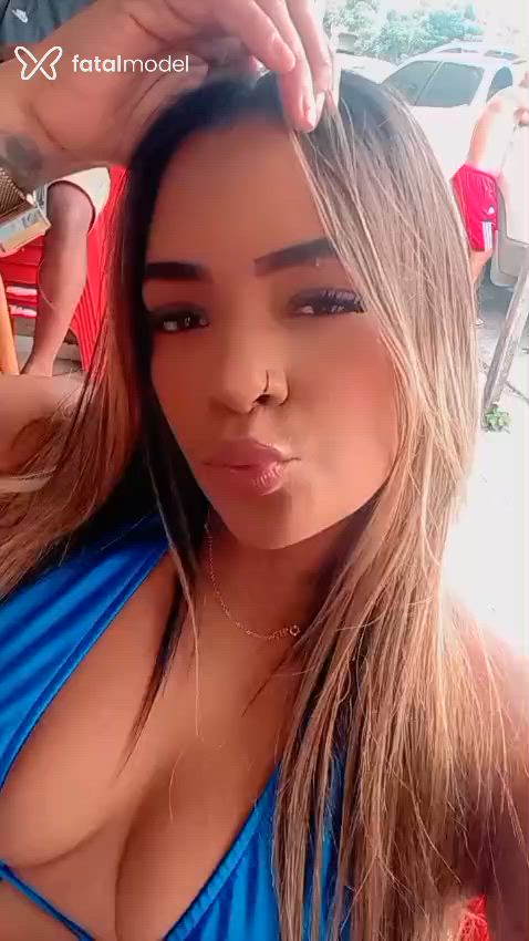 Acompanhante mulher loira (o) de olhos castanhos - Rafaela Sodré