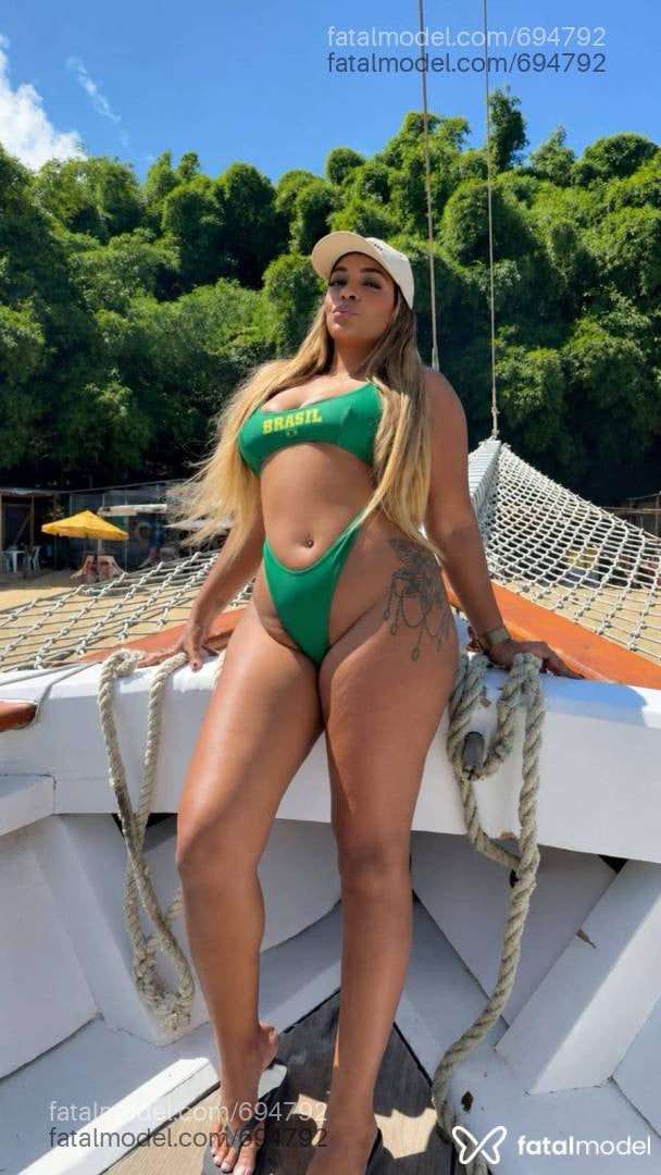 Acompanhante mulher loira (o) de olhos castanhos em Ibatiba - Rafaela Sodré