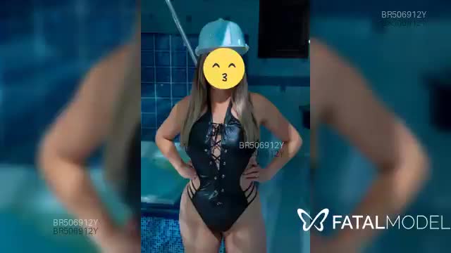 Acompanhante mulher morena (o) de olhos verdes - A sedutora Fênix