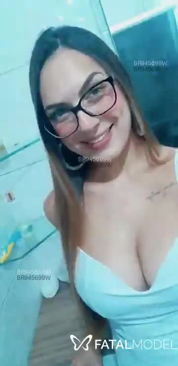 Acompanhante mulher com cabelo castanho de olhos castanhos em Atibaia - Bianca