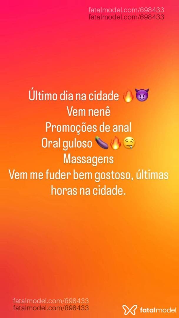 Acompanhante mulher loira (o) de olhos castanhos - Kira