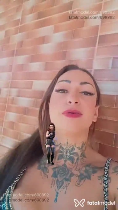 Acompanhante travesti com cabelo castanho de olhos mel - Aurorah Arcanjo Acompanhante travesti com cabelo castanho de olhos mel - Aurorah Arcanjo