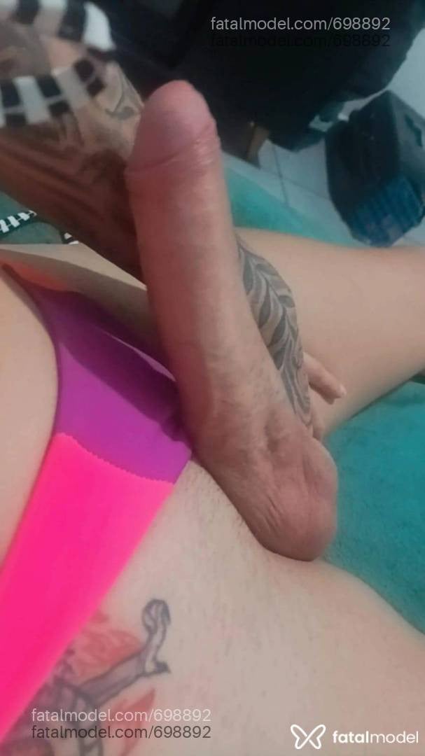 Acompanhante travesti com cabelo castanho de olhos mel - Aurorah Arcanjo Acompanhante travesti com cabelo castanho de olhos mel - Aurorah Arcanjo
