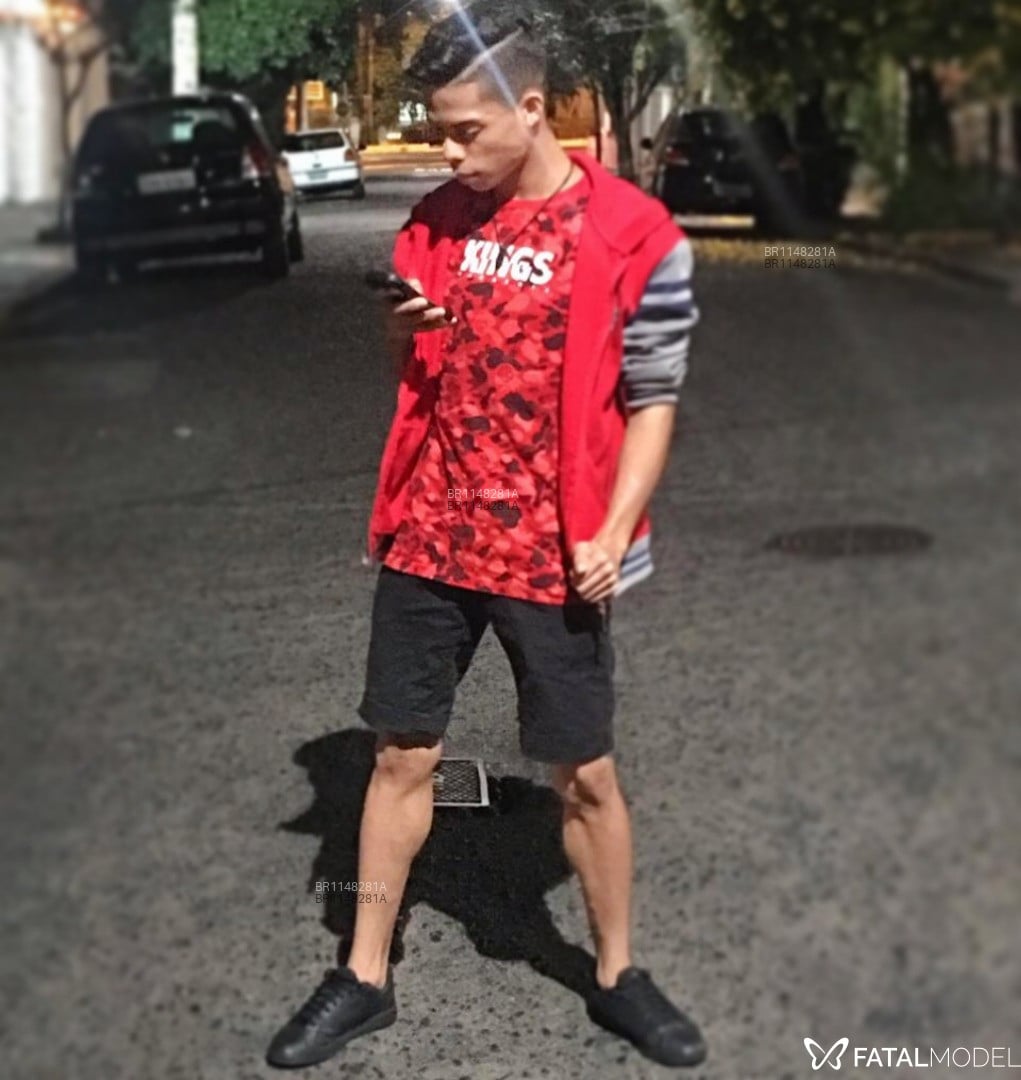 Acompanhante homem com cabelo castanho de olhos castanhos em Ribeirão Preto - Henry Gabriel