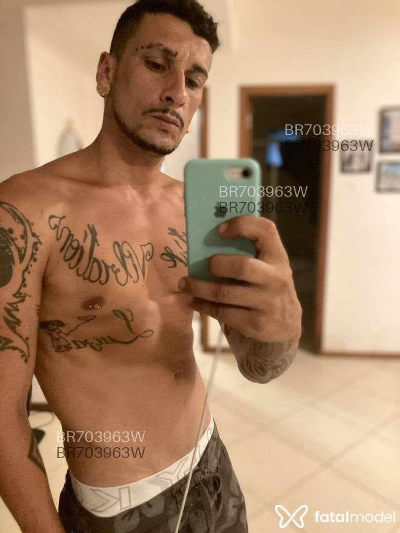 Acompanhante homem morena (o) de olhos verdes - Rodrigo Tolentino