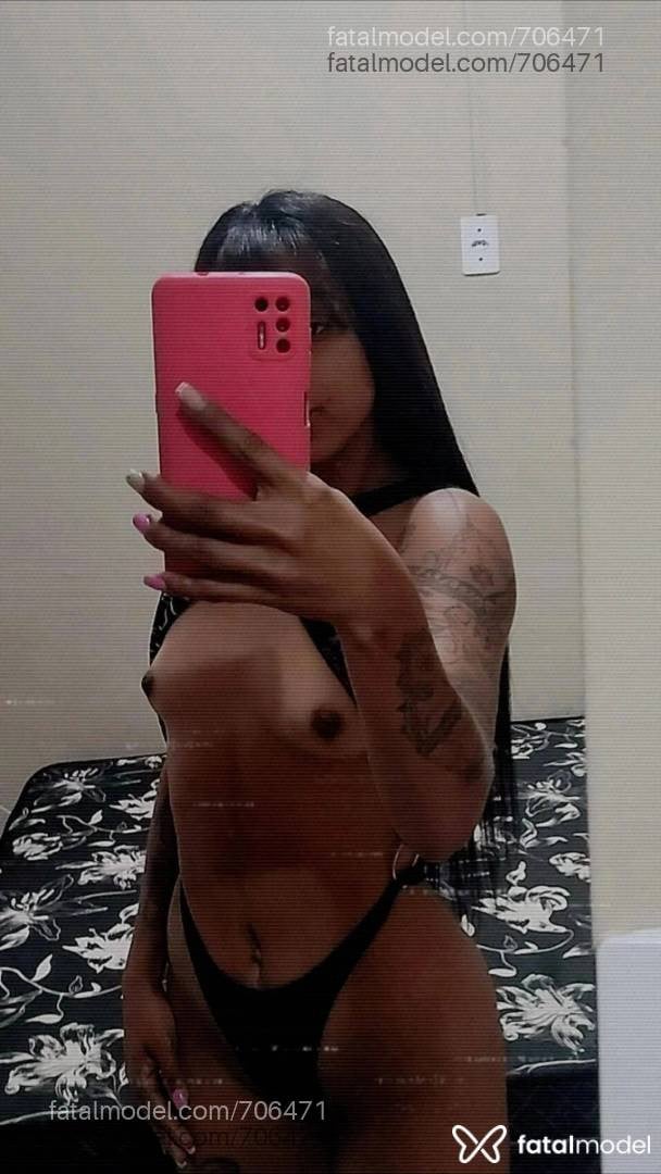 Acompanhante mulher morena (o) de olhos pretos - Ayla