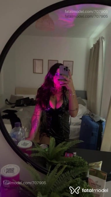 Acompanhante mulher trans morena (o) de olhos castanhos em Virtual - Lara