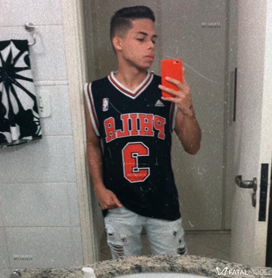 Acompanhante homem com cabelo castanho de olhos castanhos em Ribeirão Preto - Henry Gabriel