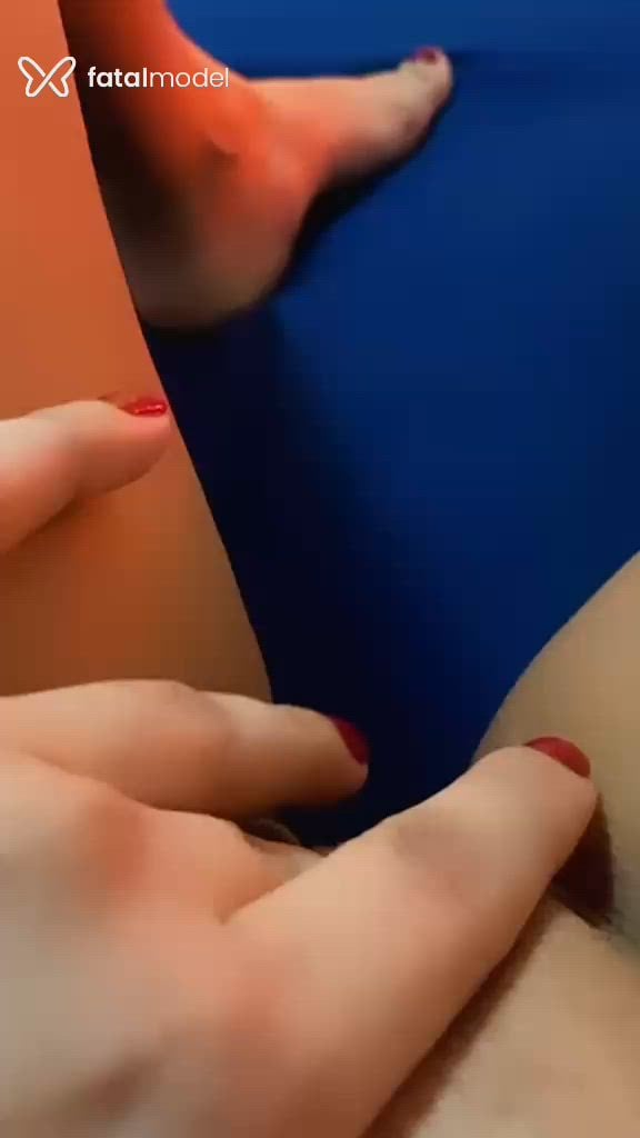 Acompanhante mulher morena (o) de olhos castanhos - Jhenifer Reis