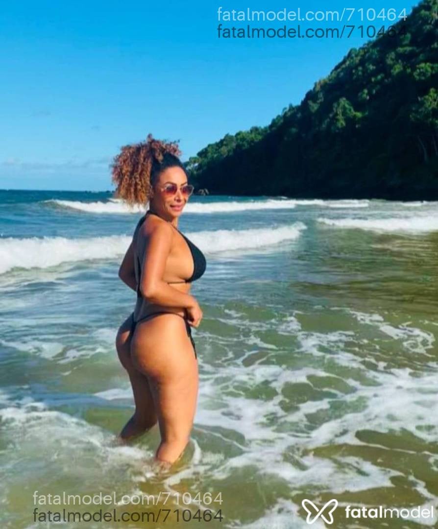 Acompanhante mulher com cabelo castanho de olhos castanhos - Morena pantaneira