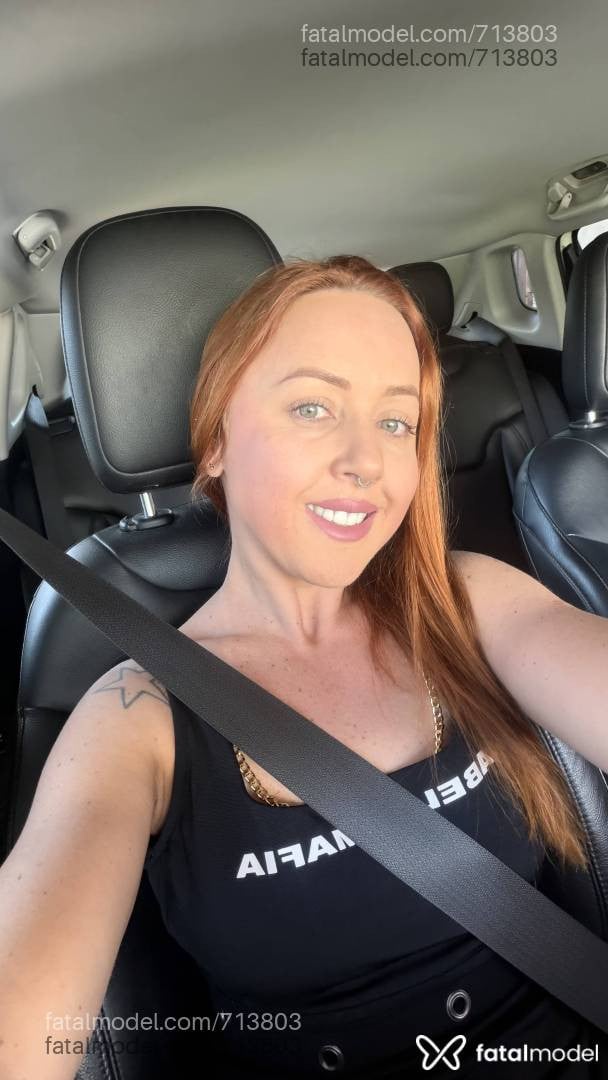 Acompanhante mulher ruiva (o) de olhos verdes em Florianópolis - Fabi Simpatia