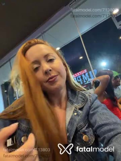 Acompanhante mulher ruiva (o) de olhos verdes em Florianópolis - Fabi Simpatia