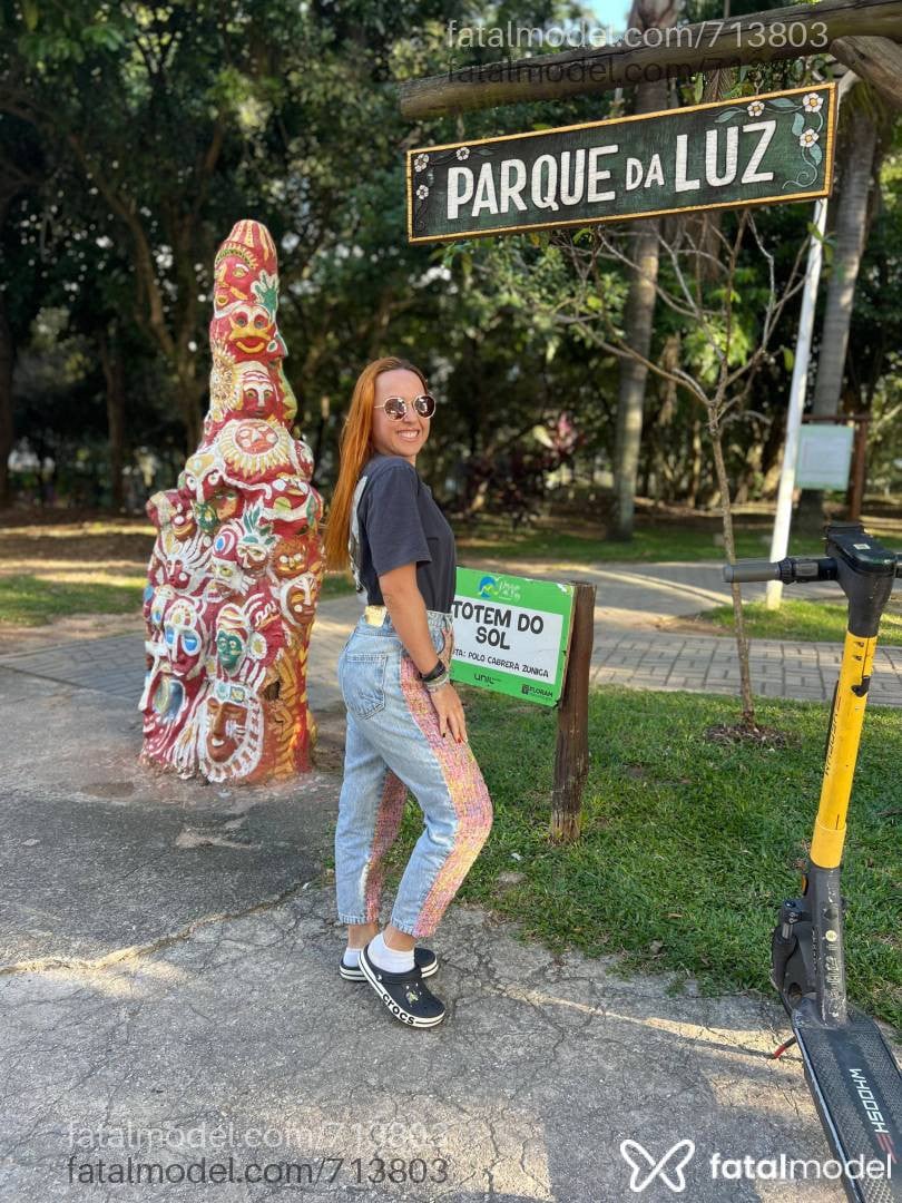 Acompanhante mulher ruiva (o) de olhos verdes em Florianópolis - Fabi Simpatia