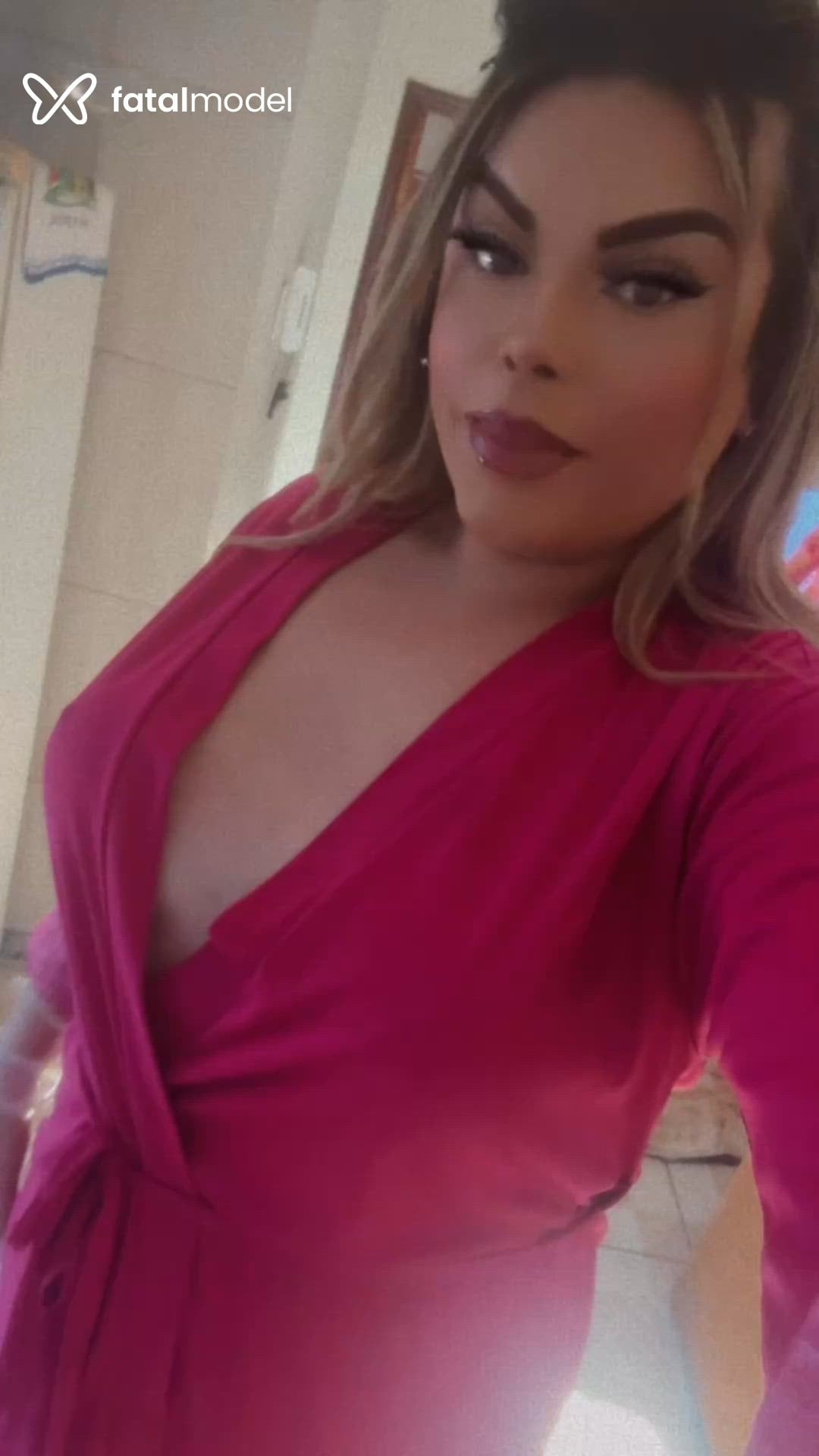 Acompanhante travesti loira (o) de olhos castanhos em Franca Acompanhante travesti loira (o) de olhos castanhos em Franca - Angelina Castillho
