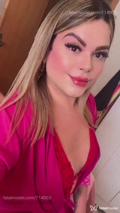 Acompanhante travesti loira (o) de olhos castanhos em Ribeirão Preto - Angelina Castillho
