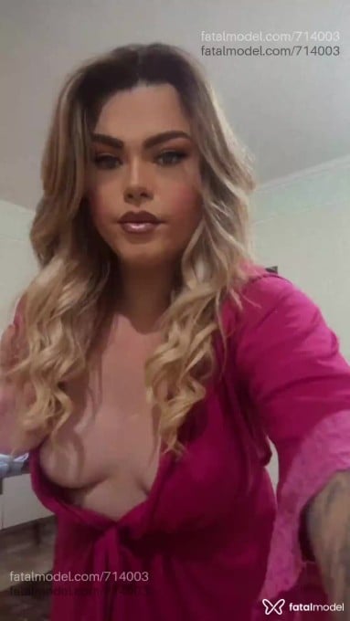 Acompanhante travesti loira (o) de olhos castanhos em Franca Acompanhante travesti loira (o) de olhos castanhos em Franca - Angelina Castillho