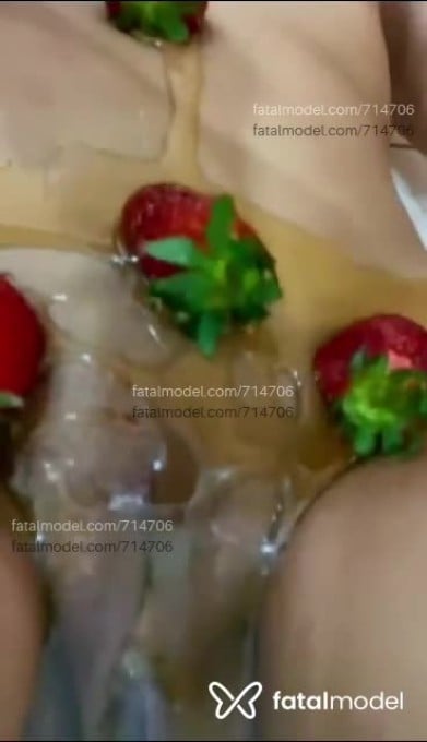 Acompanhante mulher loira (o) de olhos castanhos em Maceió - Maya Vitória