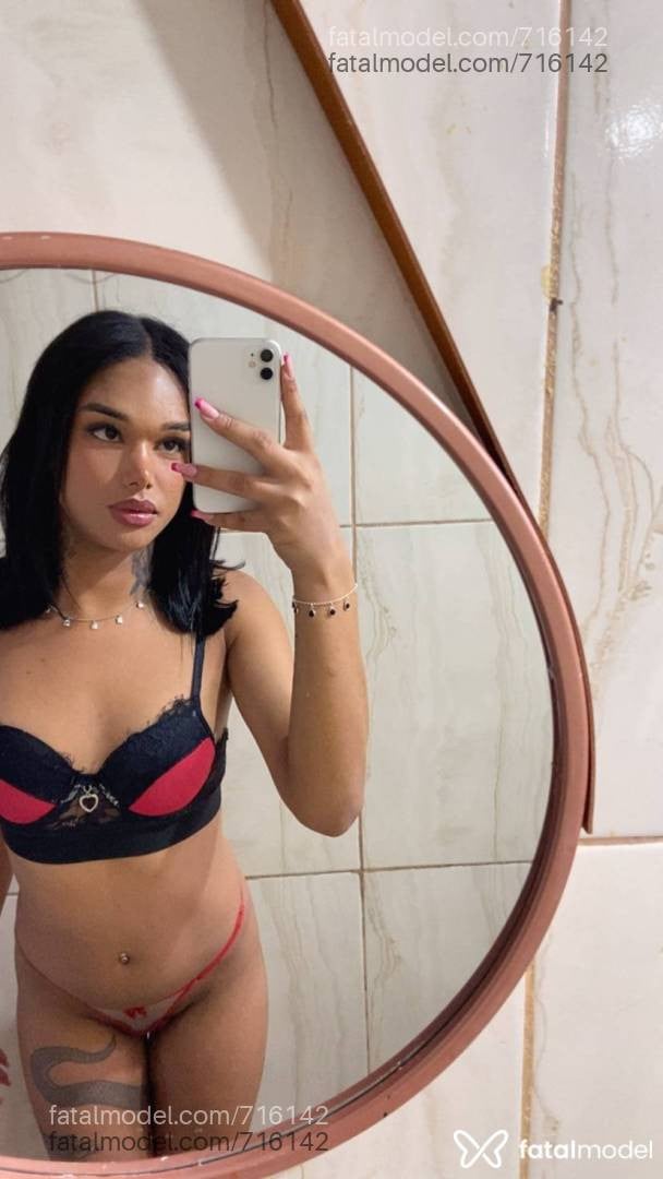Acompanhante travesti morena (o) de olhos castanhos em Araxá - Gabrielly Cruz