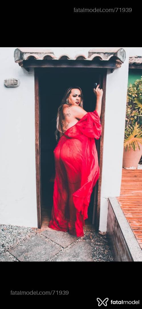 Acompanhante travesti loira (o) de olhos castanhos - Brunna