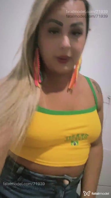 Acompanhante travesti loira (o) de olhos castanhos em Armação dos Búzios Acompanhante travesti loira (o) de olhos castanhos em Armação dos Búzios - Brunna