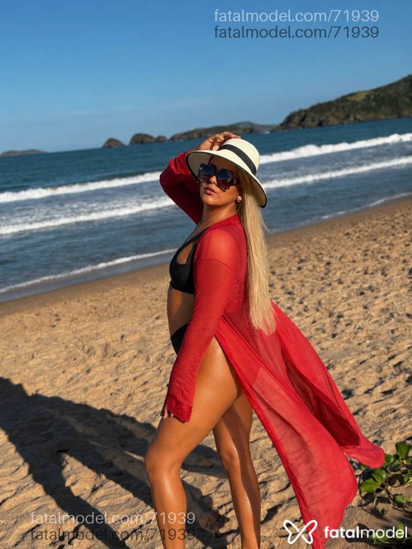 Acompanhante travesti loira (o) de olhos castanhos em Armação dos Búzios - Brunna