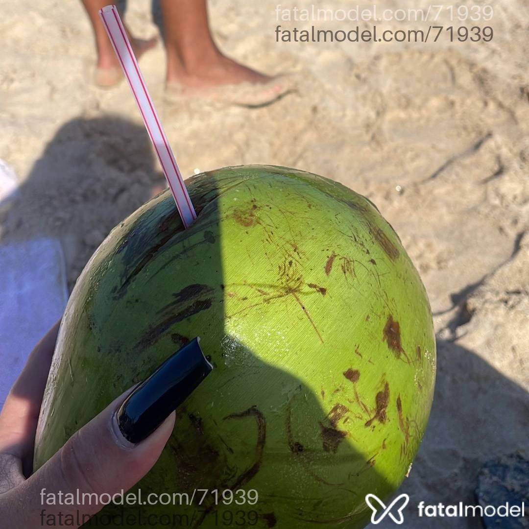 Acompanhante travesti loira (o) de olhos castanhos - Brunna