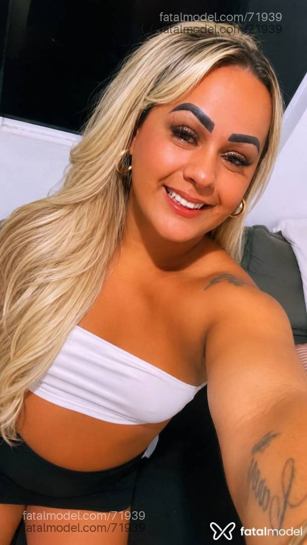 Acompanhante travesti loira (o) de olhos castanhos em Armação dos Búzios - Brunna