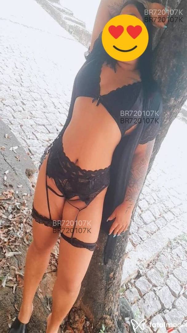 Acompanhante mulher morena (o) de olhos castanhos - Melissa