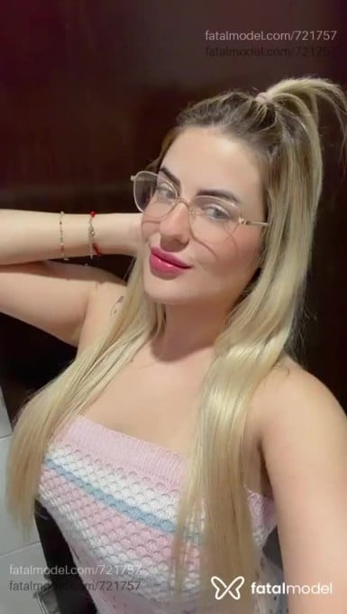 Acompanhante mulher loira (o) de olhos verdes em Sinop - Nicoly Gold