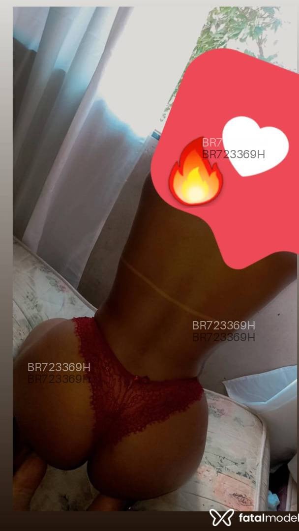 Acompanhante mulher com cabelo castanho de olhos castanhos em Anápolis Acompanhante mulher com cabelo castanho de olhos castanhos em Anápolis - Patricia