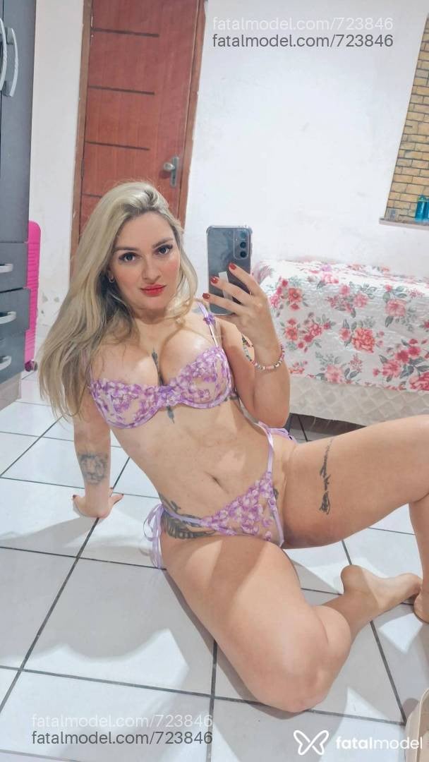 Acompanhante mulher loira (o) de olhos castanhos em Cuiabá - Milena