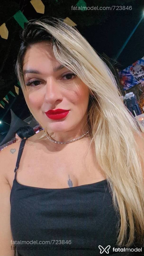 Acompanhante mulher loira (o) de olhos castanhos em Eunápolis - Milena