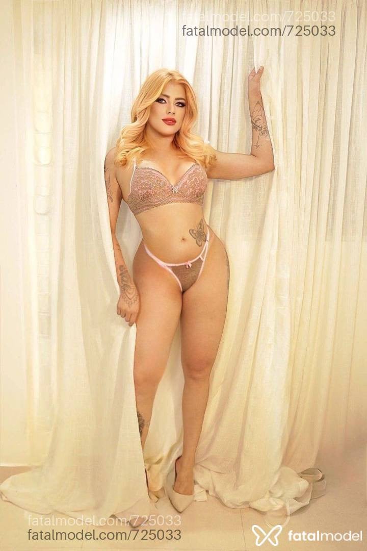 Acompanhante mulher trans loira (o) de olhos verdes - Larissa Gabriela