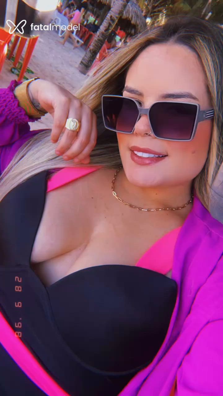Acompanhante mulher loira (o) de olhos mel - RAFINHA MARQUES
