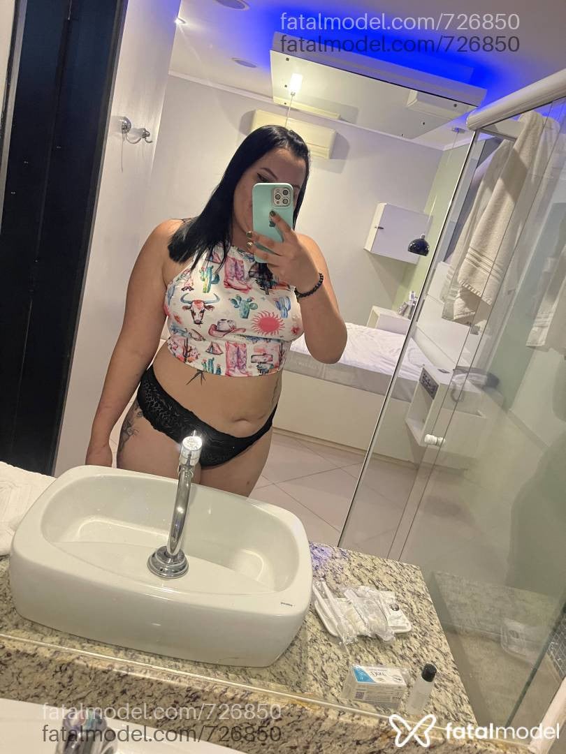 Acompanhante mulher morena (o) de olhos castanhos em Araraquara Acompanhante mulher morena (o) de olhos castanhos em Araraquara - Helena santos