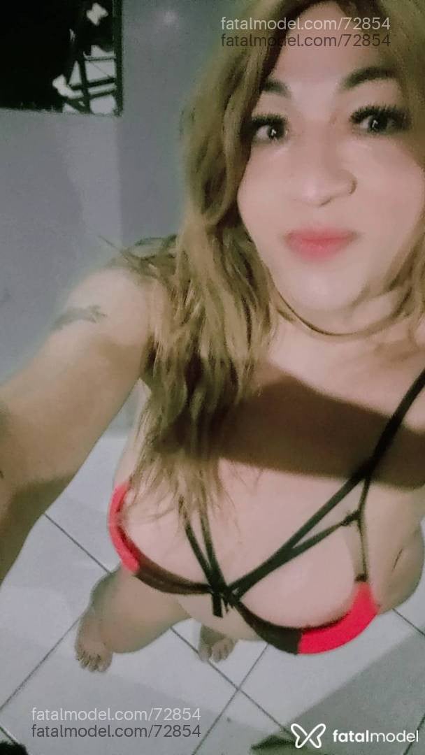 Acompanhante mulher trans loira (o) de olhos castanhos - Marcelle