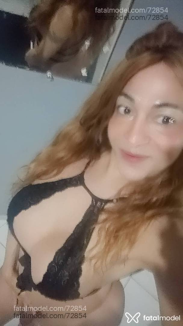 Acompanhante mulher trans loira (o) de olhos castanhos - Marcelle